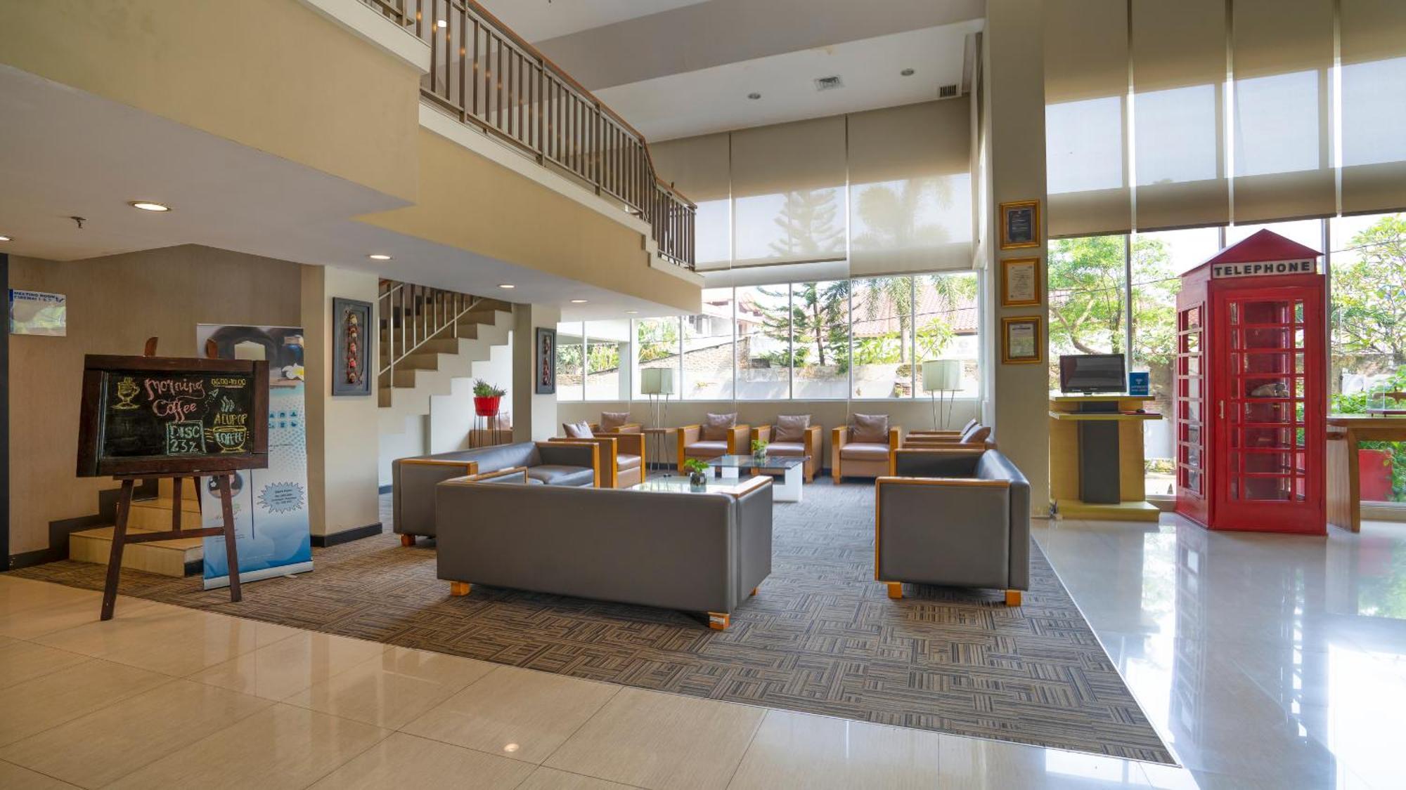 Metland Hotel Cirebon Exteriér fotografie